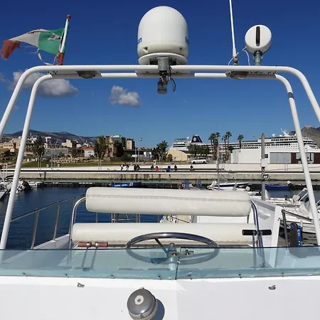 Hotel na wodzie Boat & Breakfast Palermo
